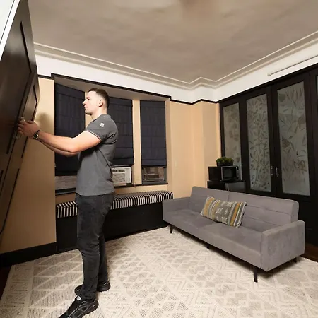 Walking Score In Heart Of With A Gym Apartment *