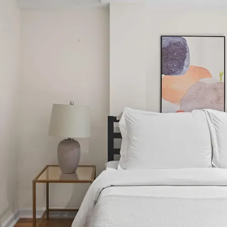 Lovely 2br 1bath West Village Hideaway Minutes From Chelsea Market & The High Line Apartment