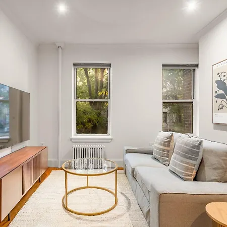 Apartment East Village Escape With 3bd 2ba Near Tompkins Square Park *