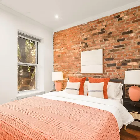 East Village Escape With 3bd 2ba Near Tompkins Square Park Apartment *