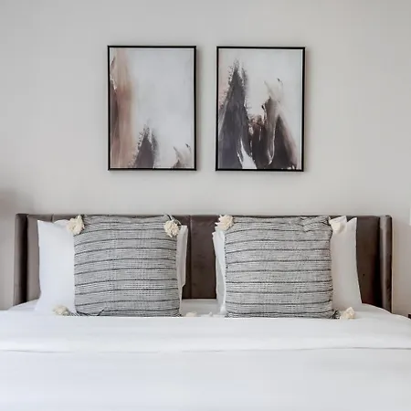 Chelsea 2br W Gym Doorman Nr High Line Nyc-1124