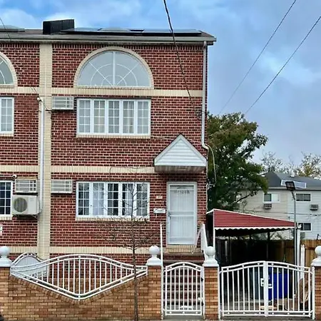 Homestay Private In Brooklyn - Close To Jfk And Easy Access To Transportation