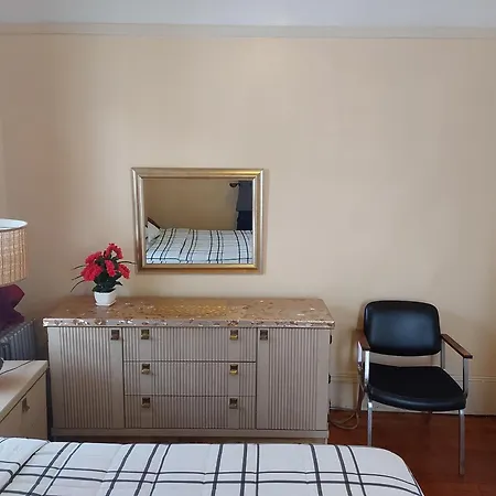 Crsytal Chateau Homestay