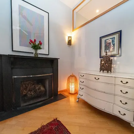 2 Bedrooms With One Private Bathroom In Lovely