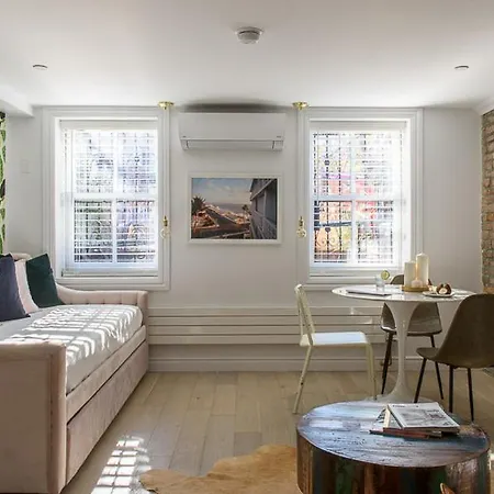 Bond Townhouse New York