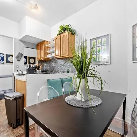 Charming 2br Apt Walk To Time Square- If You Want To Book, Please Contact On Wh-ats-app - 0034-635-518-216 !!!! * New York