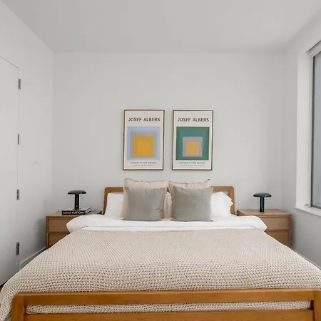 Elegant 2bed 2bath Just Minutes From Park & Broadway Apartment New York