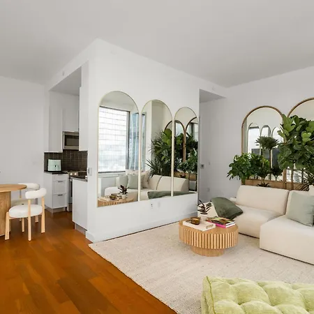 Elegant 2bed 2bath Just Minutes From Park & Broadway Apartment