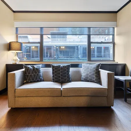 Hudson Yards 3*