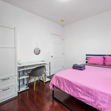 Pinky Pinky 2 Bedroom 3* New York