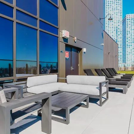 Blueground Jersey Rooftop Gym Lounge Nyc-1578