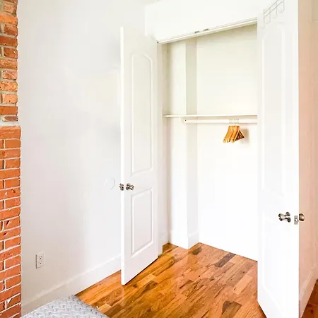 Homestay The Yellow New York