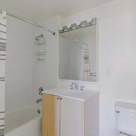 Blueground Long Island 1bd Nyc-1612