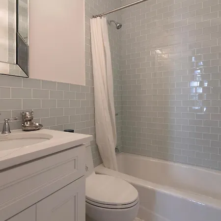 Homestay Little Manhattan 5 Min Walk To Times Square Private Bathroom World Cup 2026 Ready New York