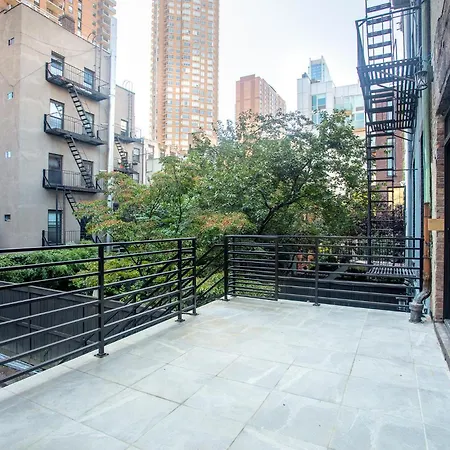 Homestay Little Manhattan 5 Min Walk To Times Square Private Bathroom World Cup 2026 Ready *