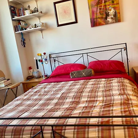 The Kalahari Queen Bed With Private Bath *