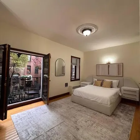Midtown Charming House Apartment