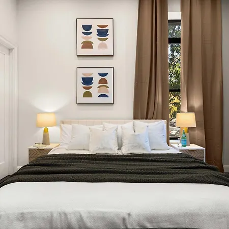 Apartment Luxe Harlem Retreat 3br Designer W Parking *