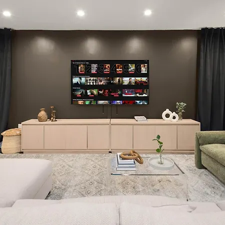 Luxe Harlem Retreat 3br Designer W Parking Apartment New York