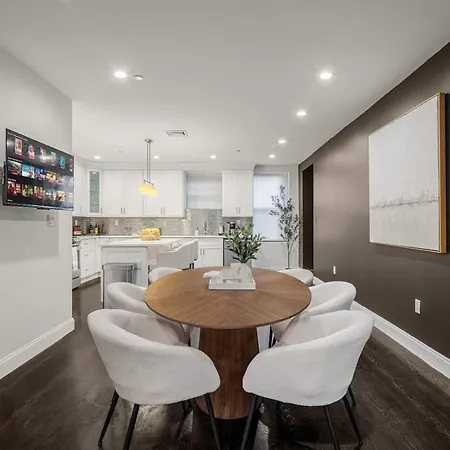 Luxe Harlem Retreat 3br Designer W Parking Apartment New York