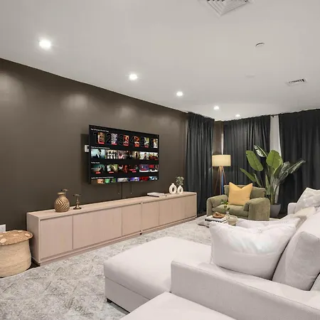 Luxe Harlem Retreat 3br Designer W Parking *