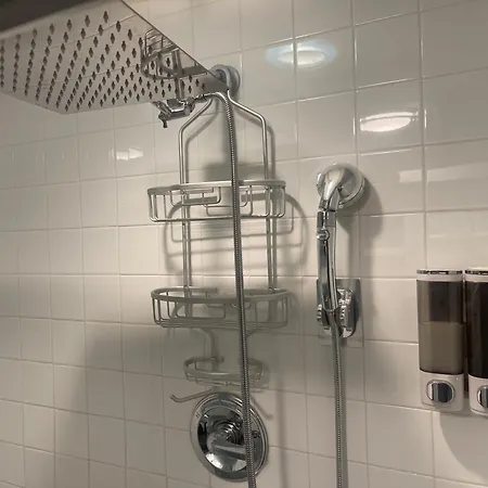 Private With Separate Entrance & Backyard, Quiet Brooklyn Apartment