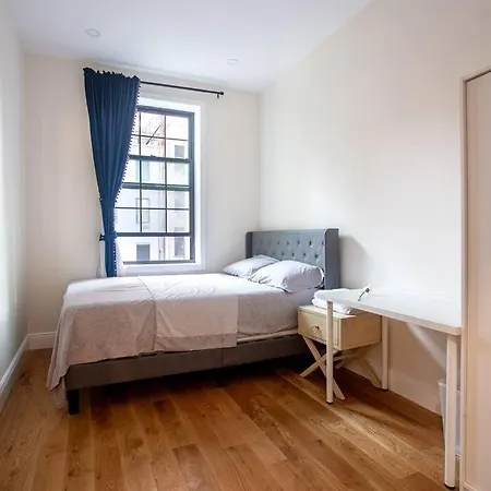 Homestay Little Manhattan 5 Min Walk To Times Square Private Bathroom World Cup 2026 Ready *