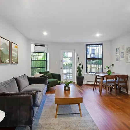 Charming Park Townhome Holiday home