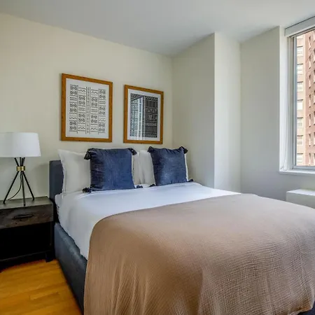 Midtown East 2br W Gym Roofdeck Nr Parks Nyc-1207 Apartment