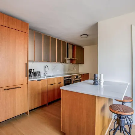 Midtown East 2br W Gym Roofdeck Nr Parks Nyc-1207 Apartment *