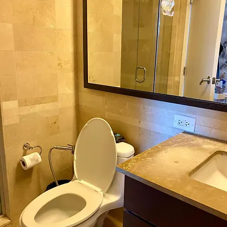 The Kalahari Queen Bed With Private Bath *