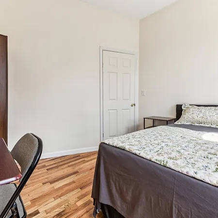 Guest house Empire Blvd