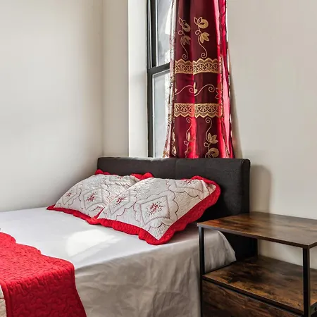 Empire Blvd Guest house *