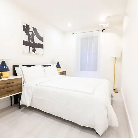 Apartment 170-g 3br Duplex With Outdoor Space East Village