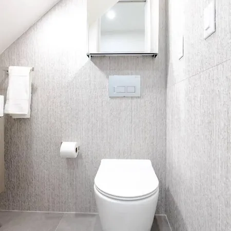 170-g 3br Duplex With Outdoor Space East Village Apartment New York