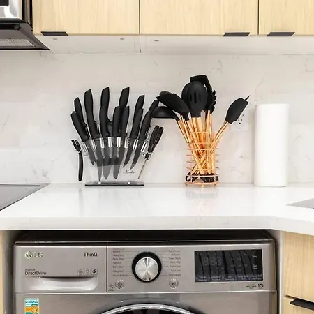 170-g 3br Duplex With Outdoor Space East Village Apartment *