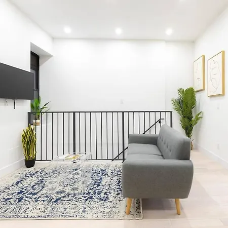 170-g 3br Duplex With Outdoor Space East Village Apartment