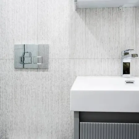 Apartment 180-2 Brand New 2br 1bath East Village *