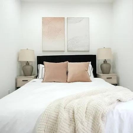 180-1 3br 2baths With Private Outdoors East Village Apartment *