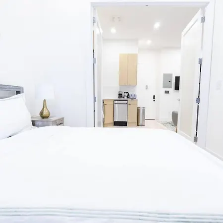 170-g 3br Duplex With Outdoor Space East Village *