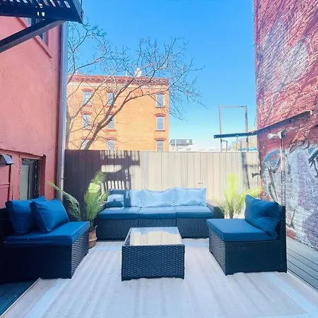 180-1 3br 2baths With Private Outdoors East Village Apartment *
