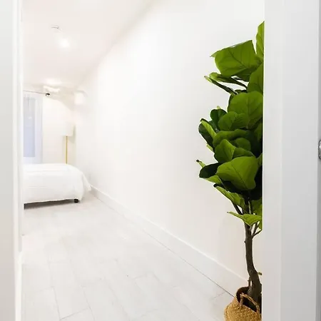 Apartment 170-g 3br Duplex With Outdoor Space East Village