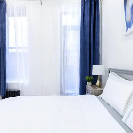 170-g 3br Duplex With Outdoor Space East Village New York