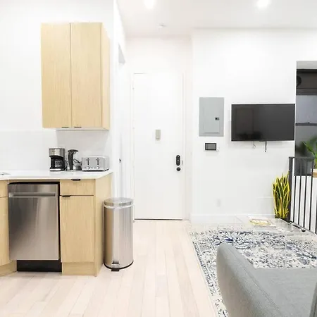 170-g 3br Duplex With Outdoor Space East Village Apartment