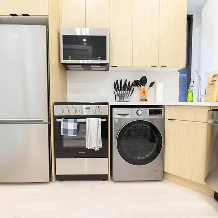 Apartment 170-g 3br Duplex With Outdoor Space East Village New York