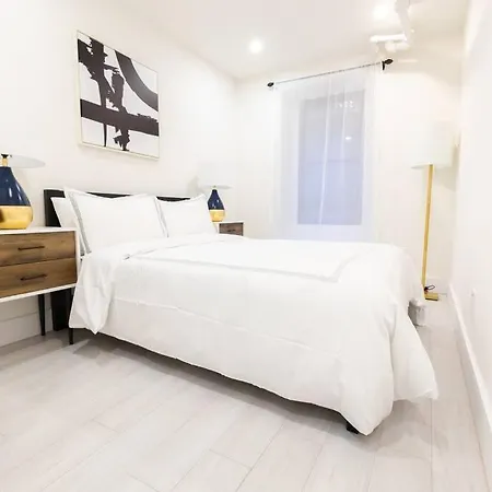 170-g 3br Duplex With Outdoor Space East Village