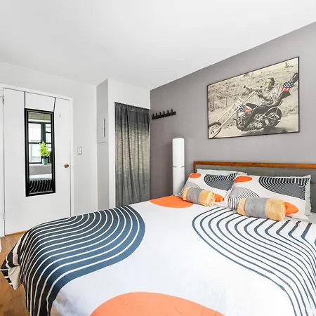 Modern Monthly Lower East Side One Bedroom *