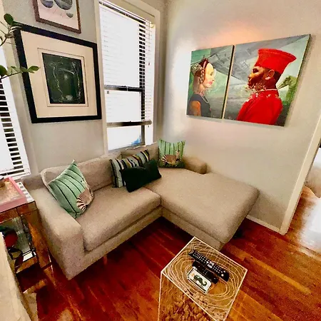 2 Bedrooms Flat 5 Minutes From Times Square Apartment *