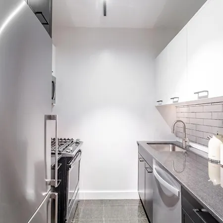 Luxury 2br 1bath Financial District Escape Near Street New York