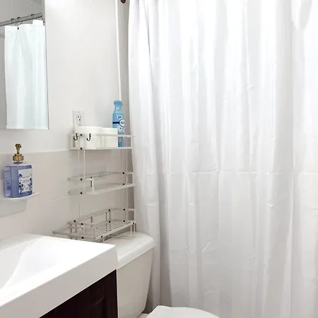 Beautiful Harlem Vibes Apartment
